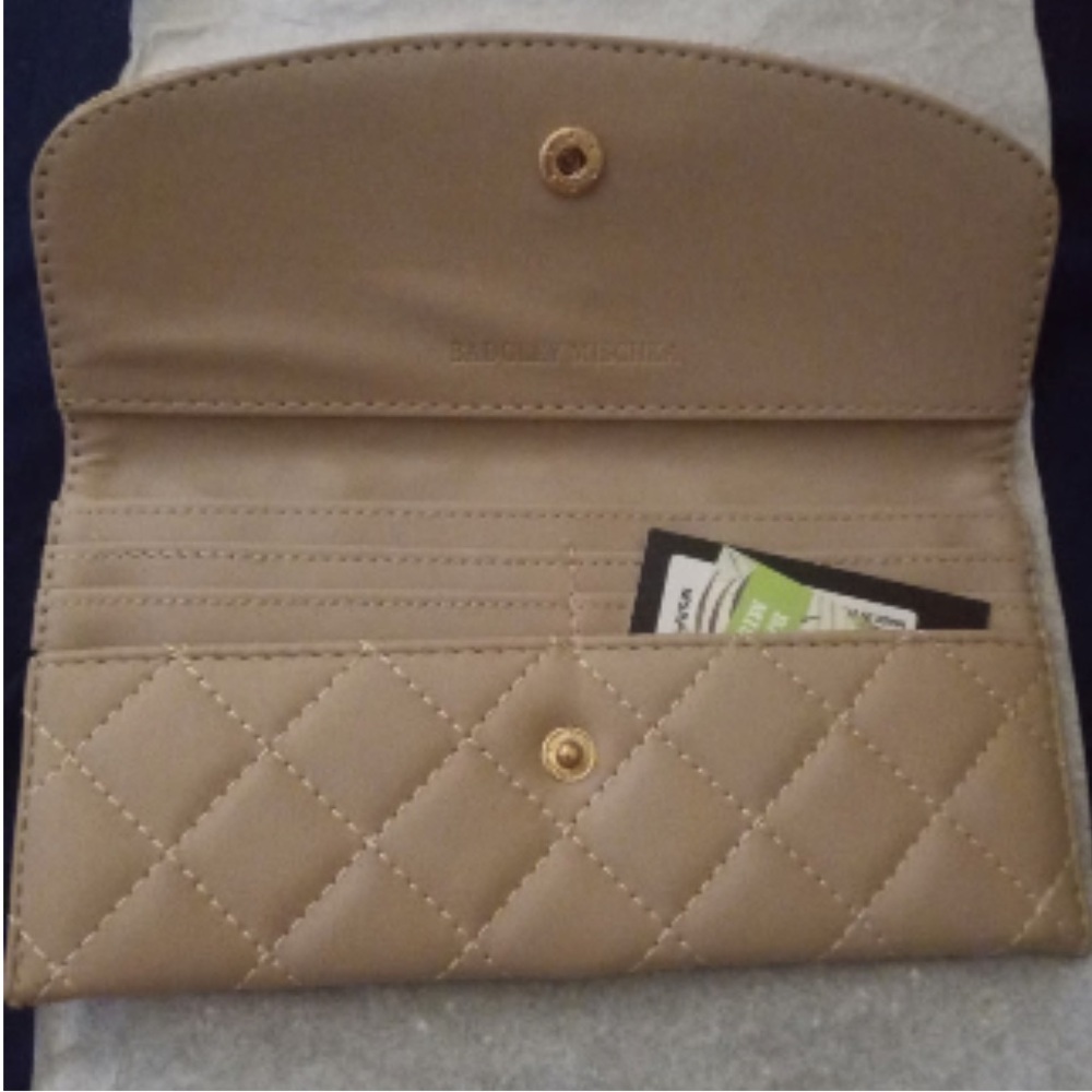 Badgley Mischka Quilted Taupe Card Holder/Wallet - Picture 4 of 5
